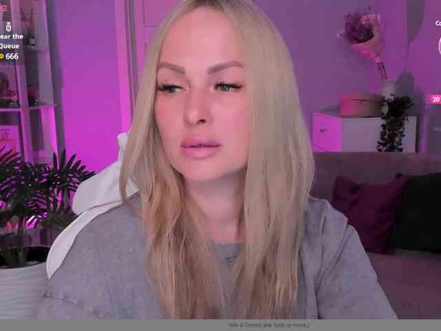 LibbyNora webcam