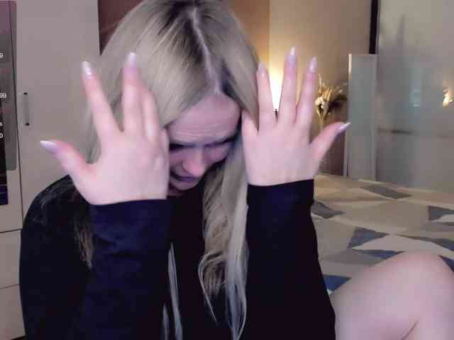 LibbyNora webcam