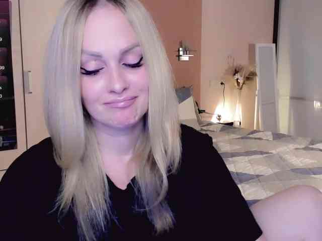 LibbyNora webcam
