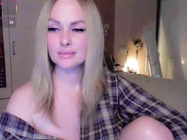LibbyNora webcam