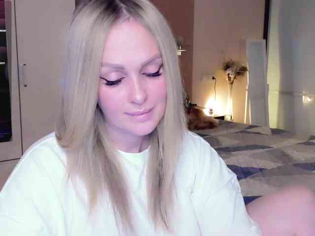 LibbyNora webcam