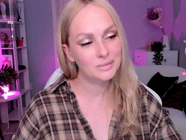 LibbyNora webcam
