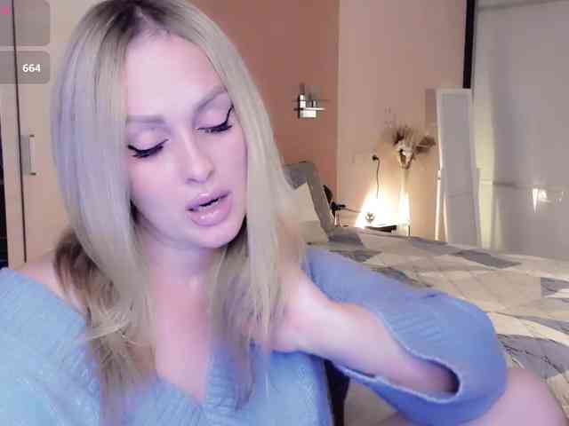 LibbyNora webcam