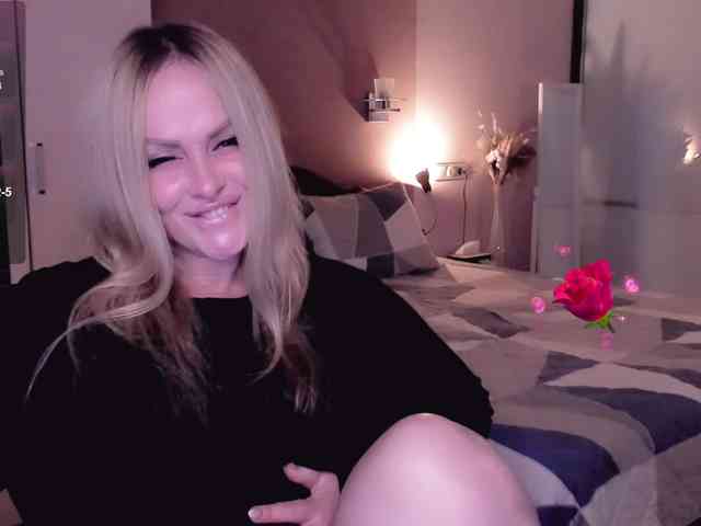 LibbyNora webcam