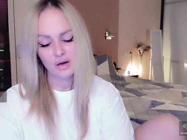LibbyNora webcam