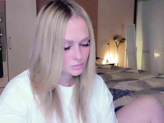 LibbyNora webcam