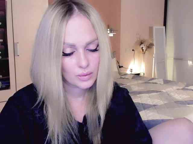 LibbyNora webcam