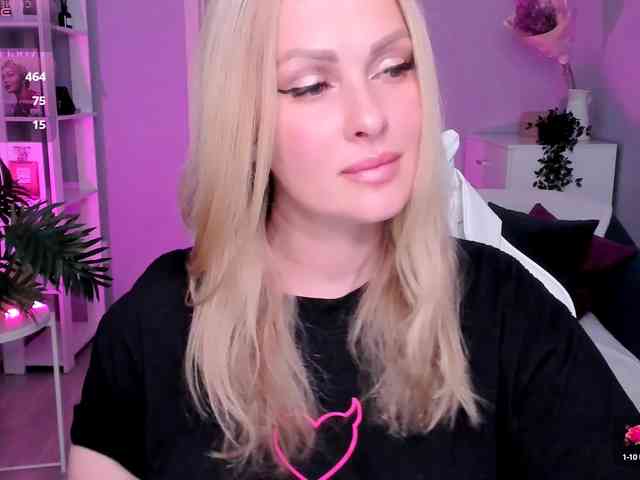 adult camming LibbyNora