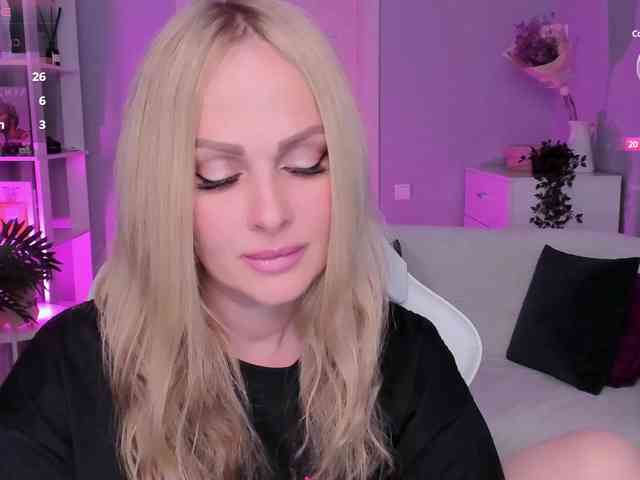 LibbyNora webcam