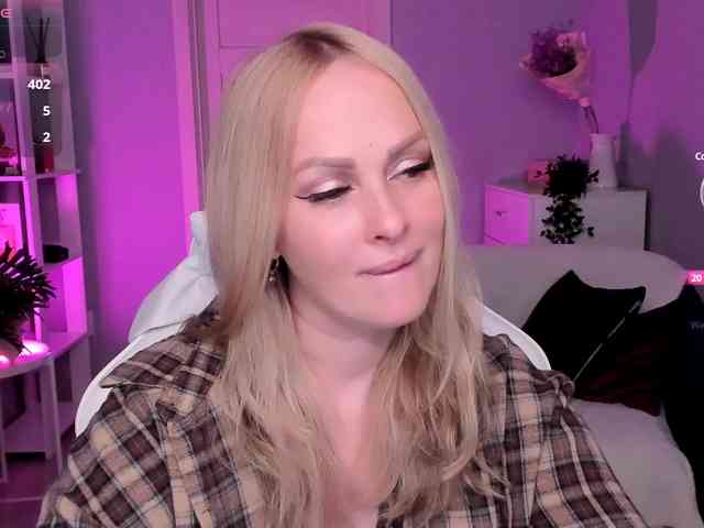 LibbyNora webcam
