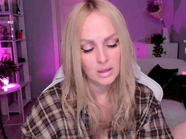 LibbyNora webcam