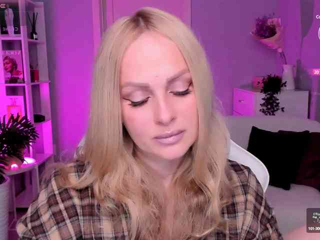 LibbyNora webcam