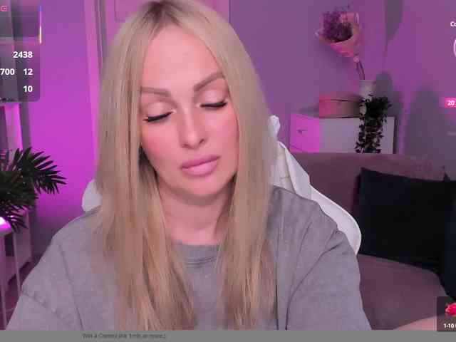 LibbyNora webcam