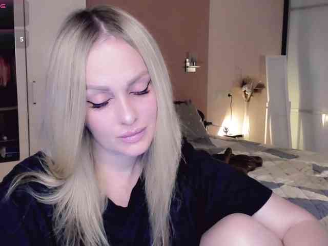 LibbyNora webcam