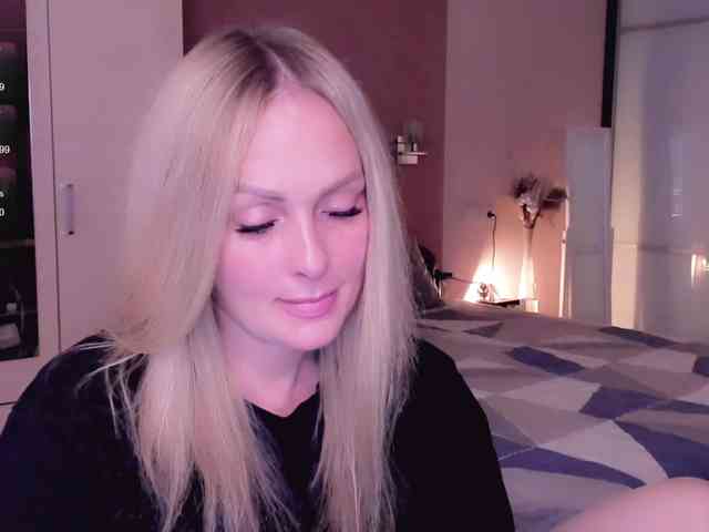 LibbyNora webcam