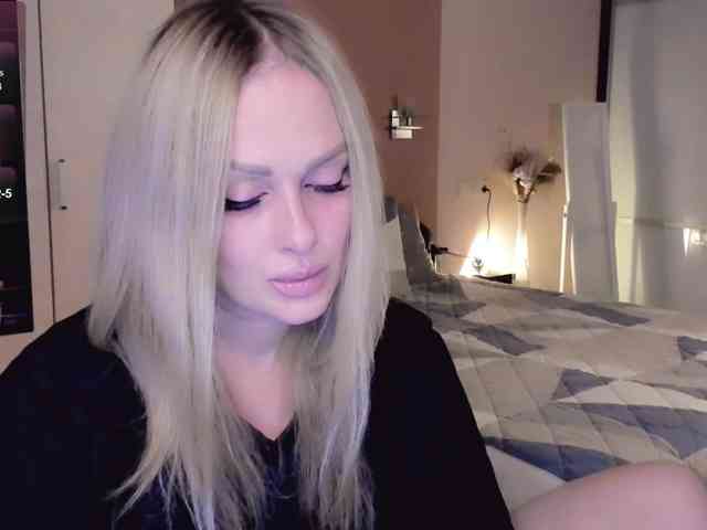LibbyNora webcam