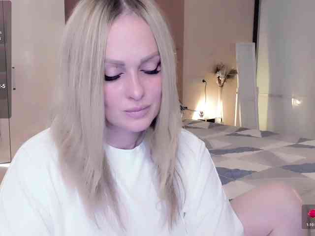 LibbyNora webcam