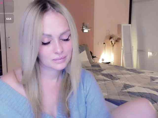 LibbyNora webcam
