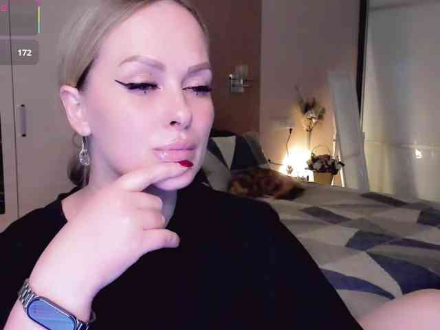 LibbyNora webcam