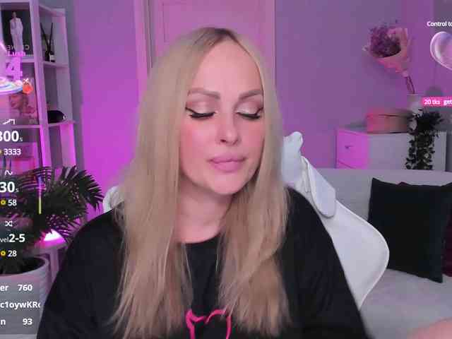 LibbyNora webcam