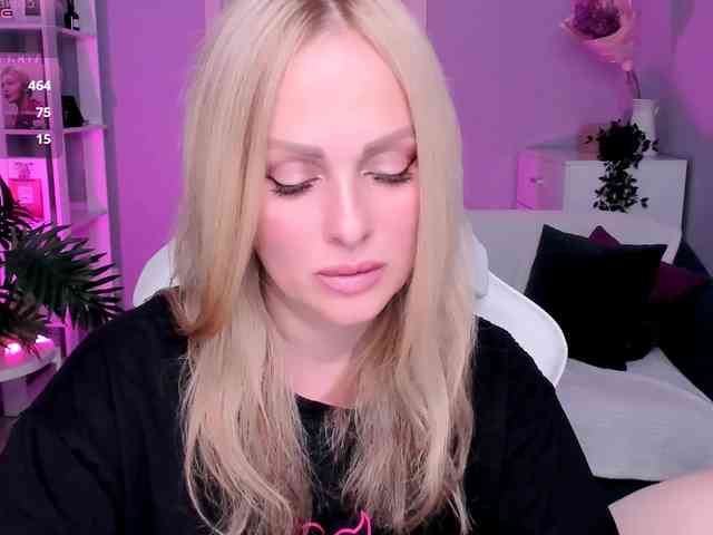LibbyNora webcam