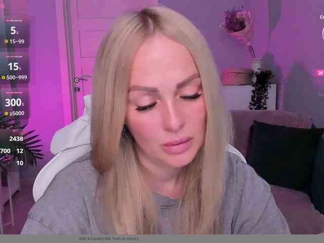LibbyNora webcam