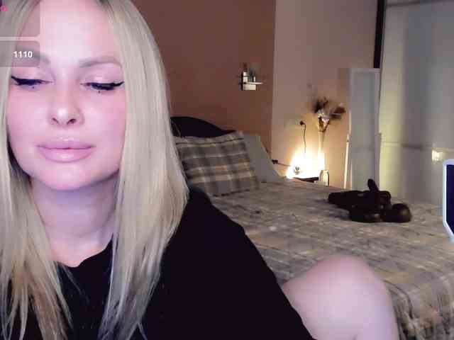 LibbyNora webcam