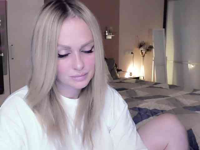 LibbyNora webcam