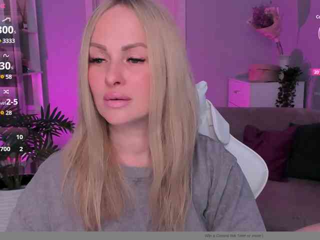 LibbyNora webcam