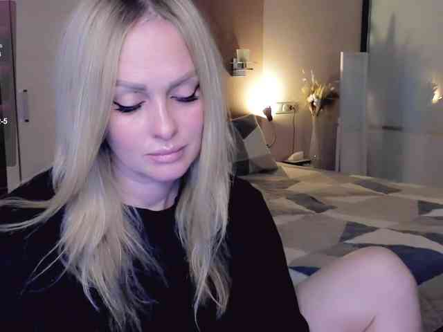 LibbyNora webcam