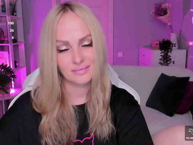 LibbyNora webcam