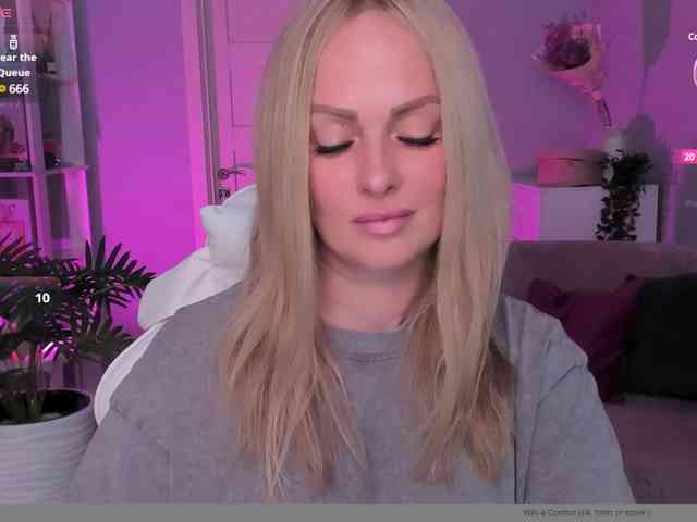 LibbyNora webcam