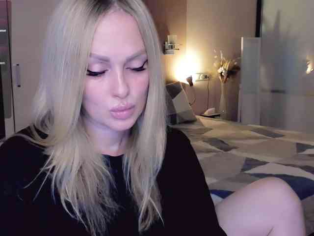 LibbyNora webcam