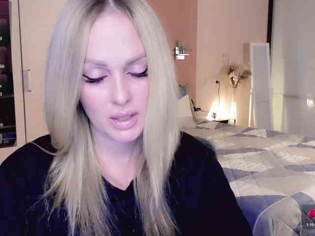 LibbyNora webcam