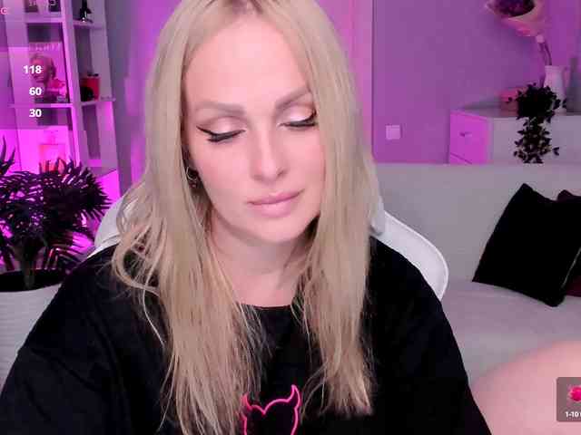 LibbyNora webcam