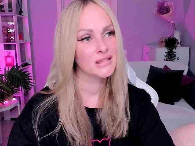 LibbyNora webcam