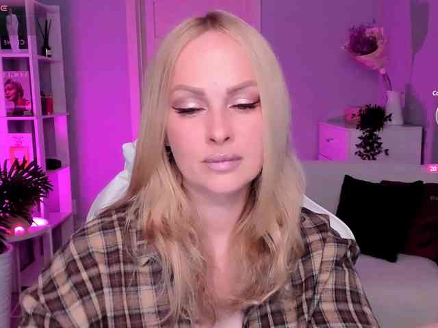 LibbyNora webcam