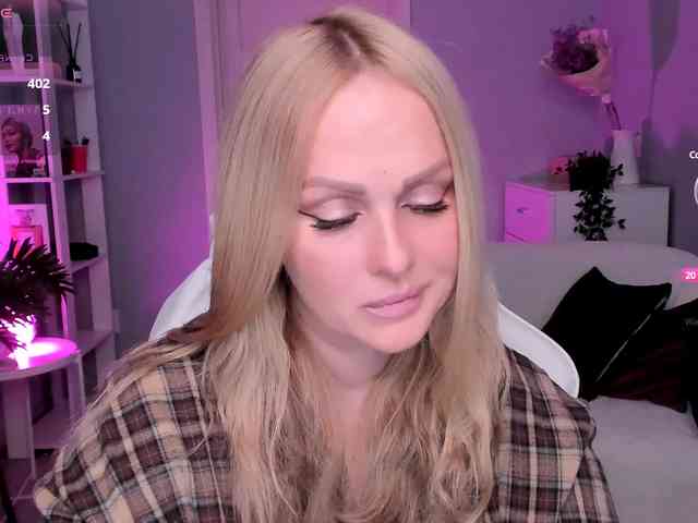 LibbyNora webcam