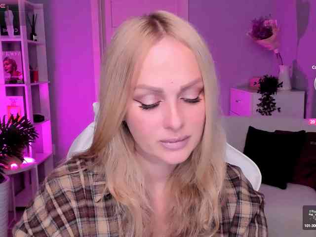 LibbyNora webcam