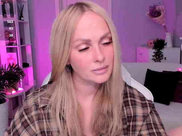 LibbyNora webcam