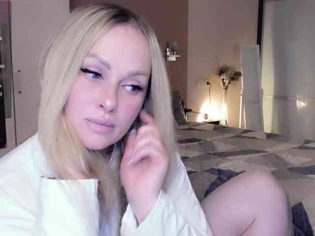 LibbyNora webcam