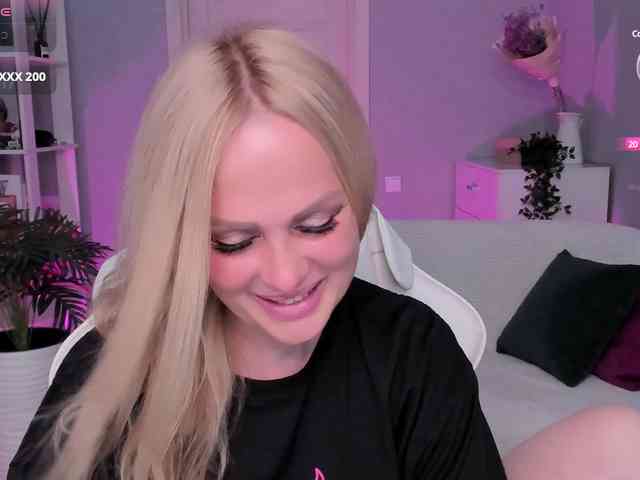 LibbyNora webcam