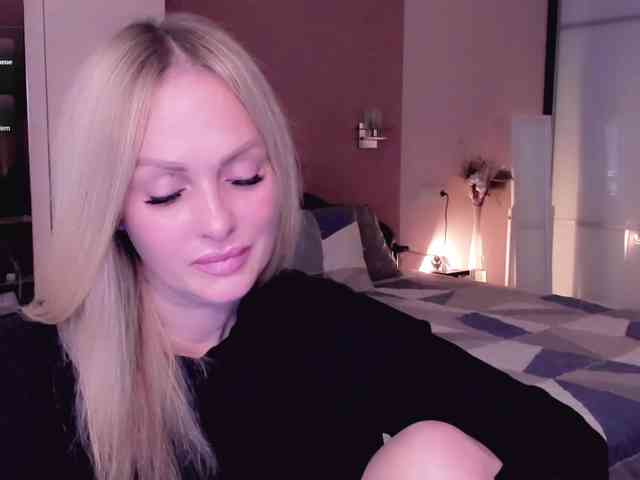 LibbyNora webcam