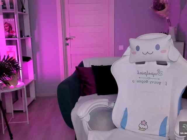 LibbyNora webcam