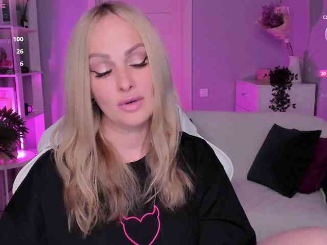 LibbyNora webcam