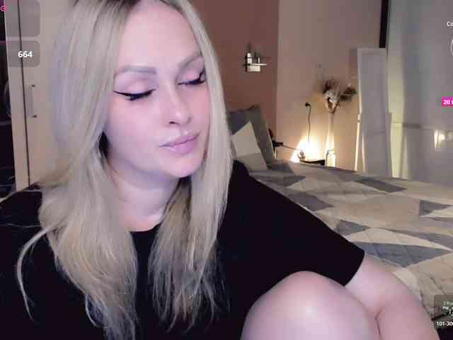 LibbyNora webcam