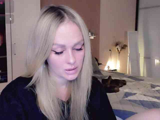 LibbyNora webcam