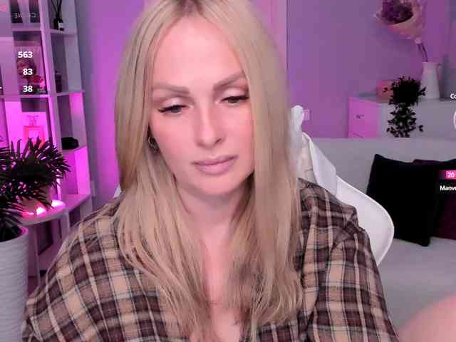 LibbyNora webcam