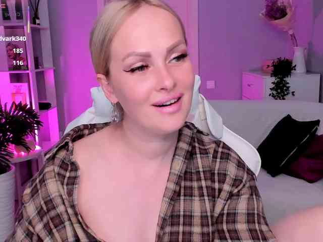 LibbyNora webcam