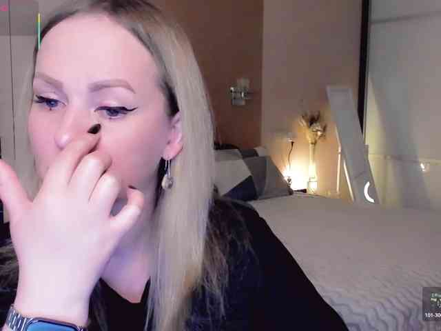 LibbyNora webcam